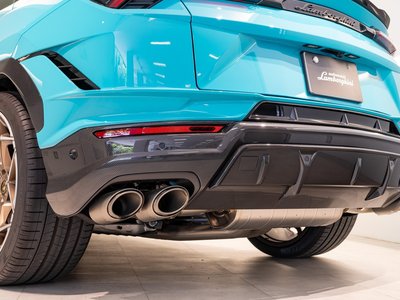 LAMBORGHINI URUS - 7