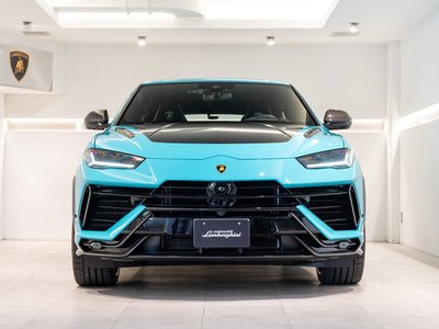 LAMBORGHINI URUS - 3