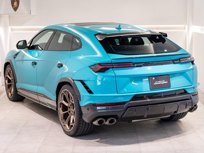 LAMBORGHINI URUS - 5