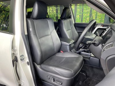 TOYOTA LAND CRUISER PRADO - 8