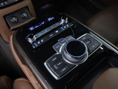2020 Genesis G90 thumbnail 17