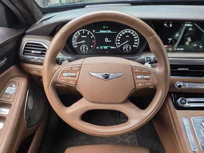 2020 Genesis G90 thumbnail 13