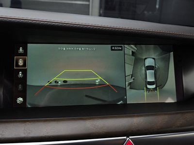 2020 Genesis G90 thumbnail 14