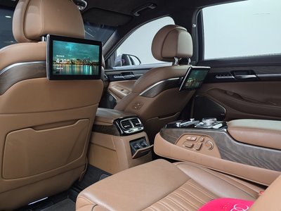 2020 Genesis G90 thumbnail 18