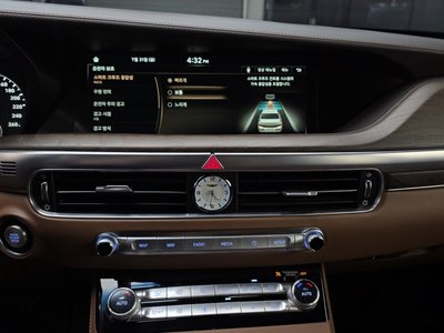 2020 Genesis G90 thumbnail 15