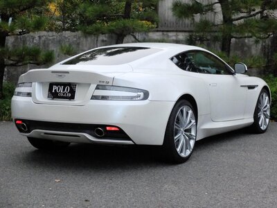 ASTON MARTIN DB9 - 8