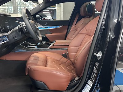 2025 BMW 7 SERIES — фото 10