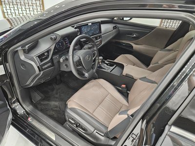 2025 Lexus ES 缩略图 12