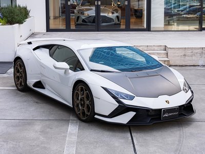 LAMBORGHINI HURACAN - 1