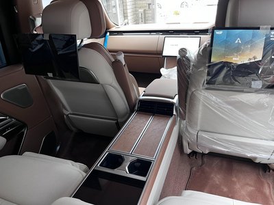 صورة 9 لـ 2024 LAND Rover RANGE ROVER