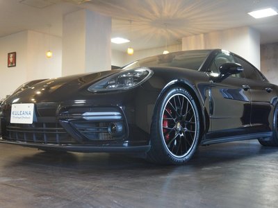 PORSCHE PANAMERA - 3