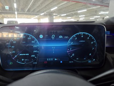 MERCEDES-BENZ GLC - 10