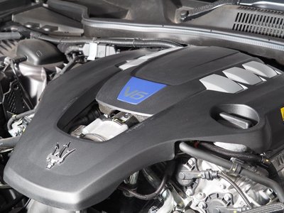 صورة 6 لـ 2022 Maserati QUATTROPORTE