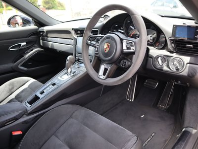 PORSCHE 911 - 6