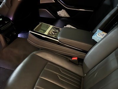 AUDI A8 - 2