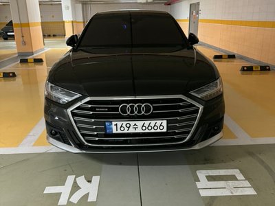 AUDI A8 - 1