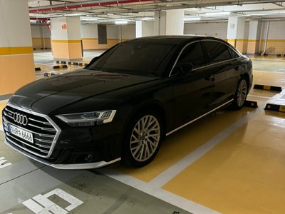 AUDI A8 - 7