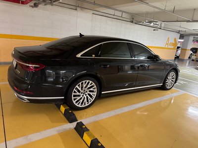AUDI A8 - 8