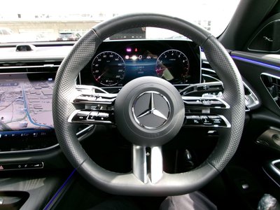 MERCEDES-BENZ E-CLASS - 6