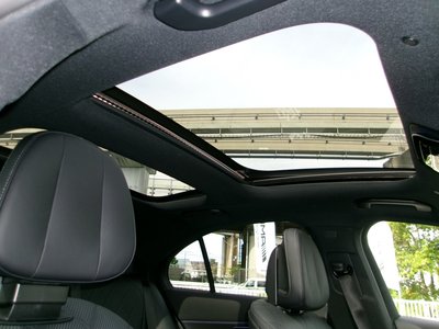 MERCEDES-BENZ E-CLASS - 9
