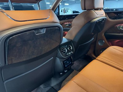 BENTLEY BENTAYGA - 6