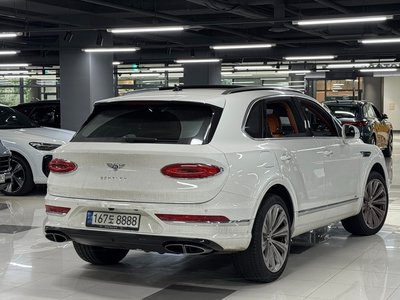BENTLEY BENTAYGA - 5