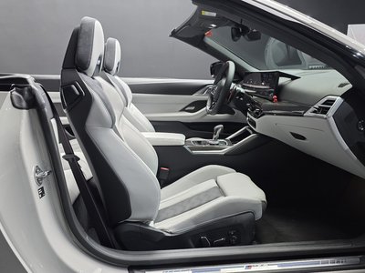 2025 BMW M4 thumbnail 17