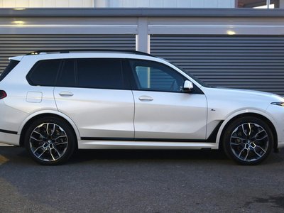 BMW X7 - 7
