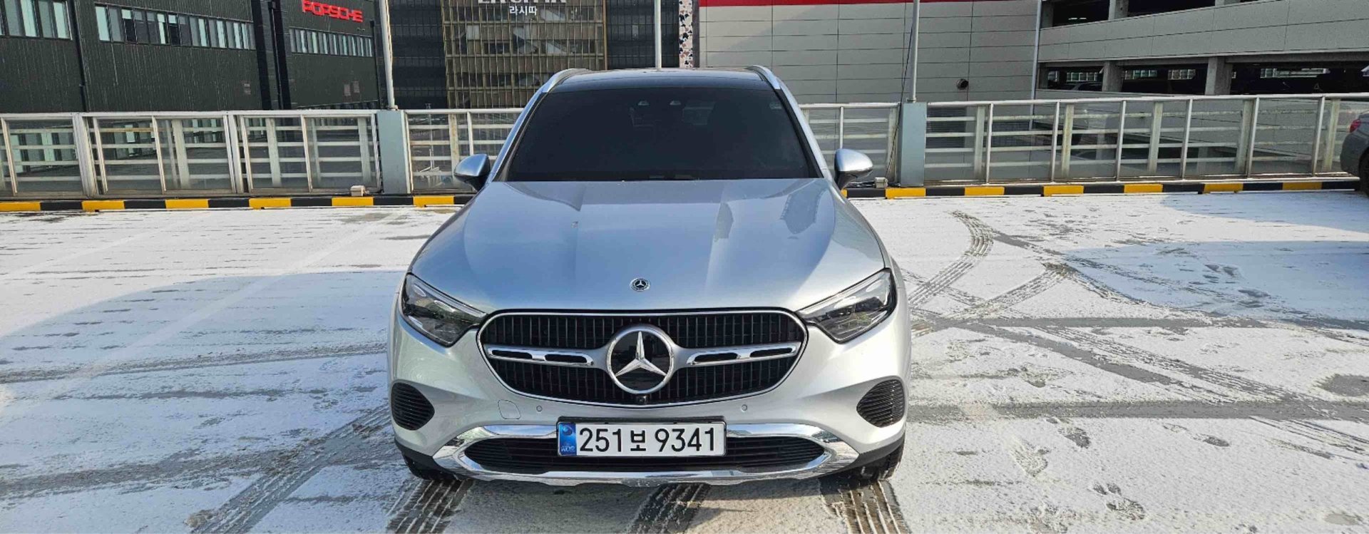 MERCEDES-BENZ GLC - View 1