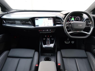 AUDI Q4 SPORTBACK E-TRON - 8