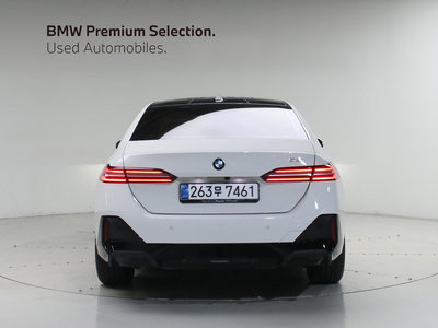 2025 BMW 5 SERIES photo 2
