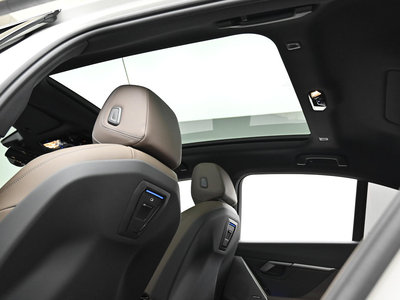 2025 BMW 5 SERIES 缩略图 19