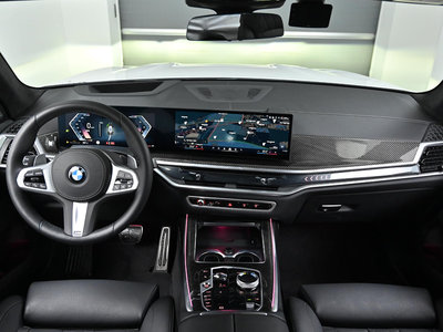 BMW X7 - 7