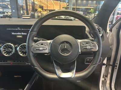 MERCEDES-BENZ GLA - 7