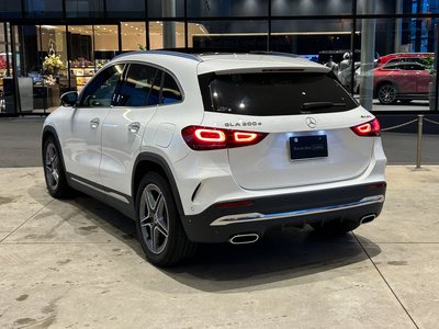 MERCEDES-BENZ GLA - 4