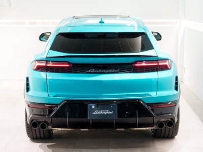 LAMBORGHINI URUS - 8