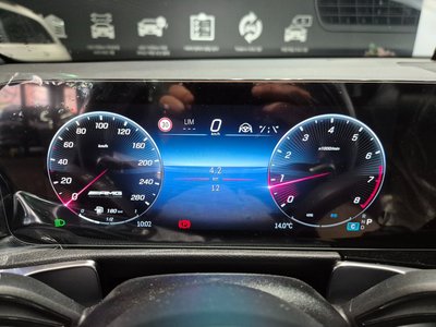 MERCEDES-BENZ GLB - 8