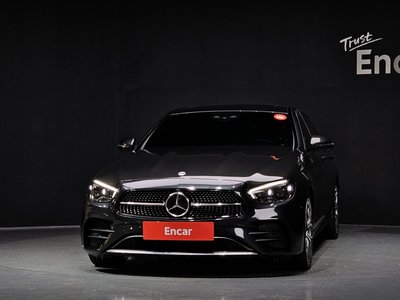 MERCEDES-BENZ E-CLASS - 2