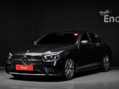 MERCEDES-BENZ E-CLASS - 1