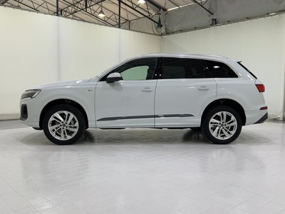 AUDI Q7 - 8