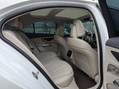 MERCEDES-BENZ E-CLASS - 6
