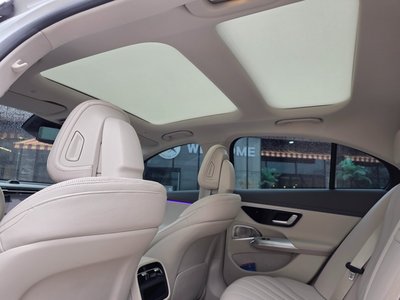 MERCEDES-BENZ E-CLASS - 7
