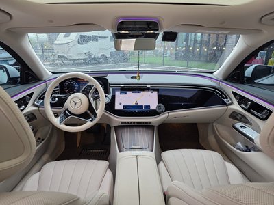 MERCEDES-BENZ E-CLASS - 4