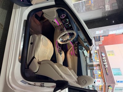 MERCEDES-BENZ E-CLASS - 7