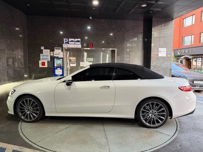 MERCEDES-BENZ E-CLASS - 2