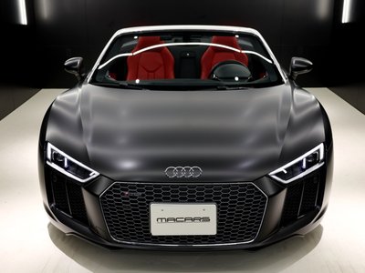 AUDI R8 SPIDER - 9