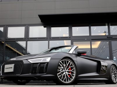 AUDI R8 SPIDER - 5