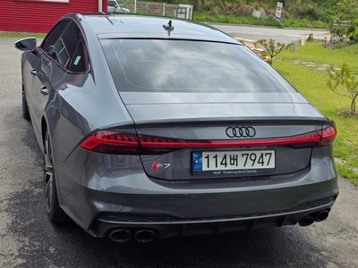 AUDI S7 - 3