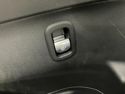 صورة مصغرة 24 لـ 2023 MERCEDES-BENZ C-CLASS