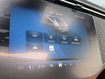 2024 Mercedes-BENZ E-CLASS thumbnail 18